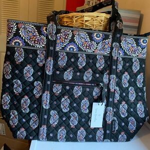 Vera Bradley, large Vera tote twilight vines, black paisley actual NWT